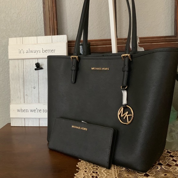 New MK set 🖤 - Picture 2 of 7